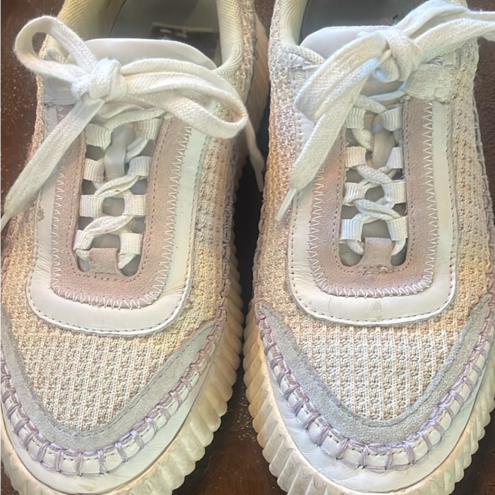 Dolce Vita Beige and Cream Dolan Sneakers 7.5